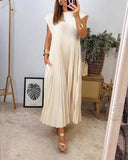 Sleeveless pleated simple solid color dress